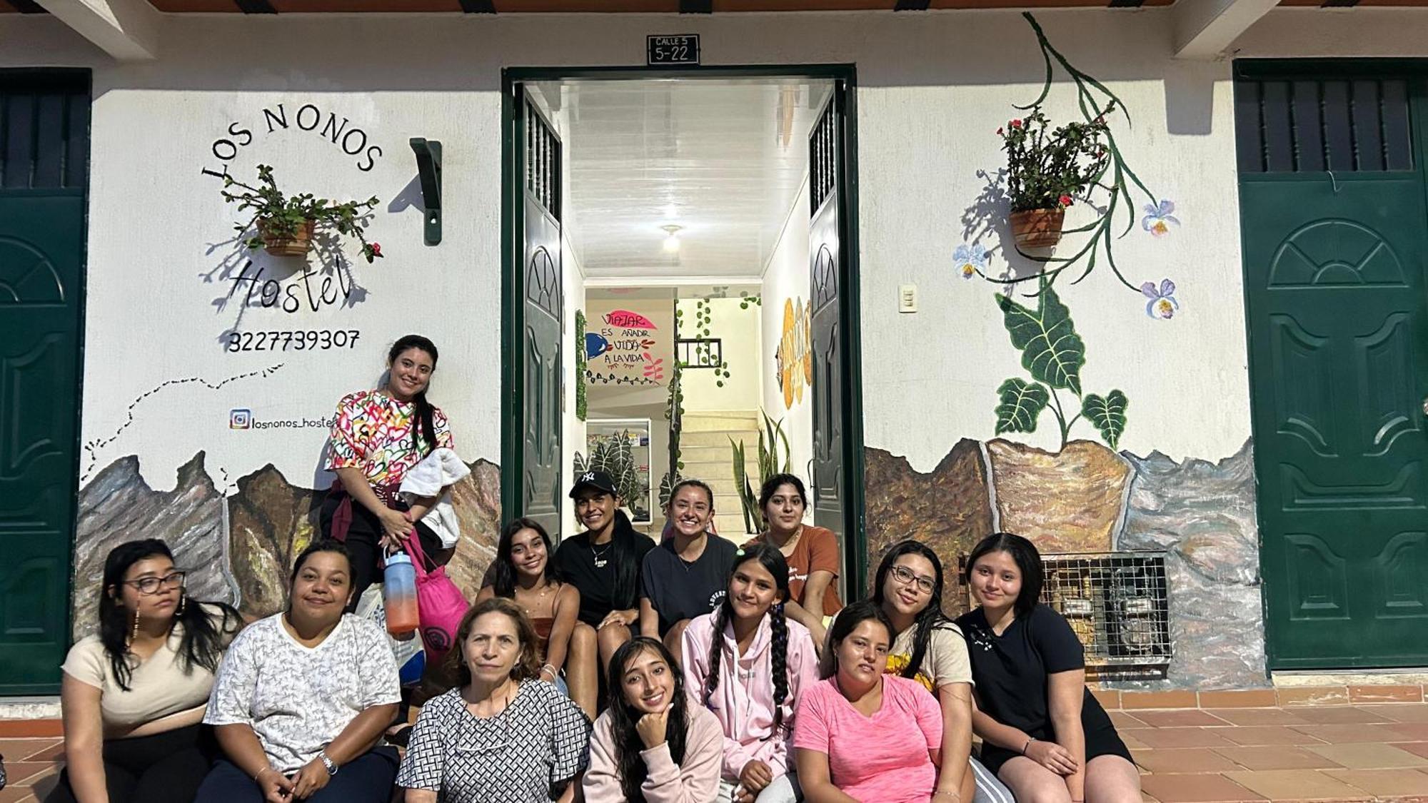 Los Nonos Hostel Guadalupe Dış mekan fotoğraf